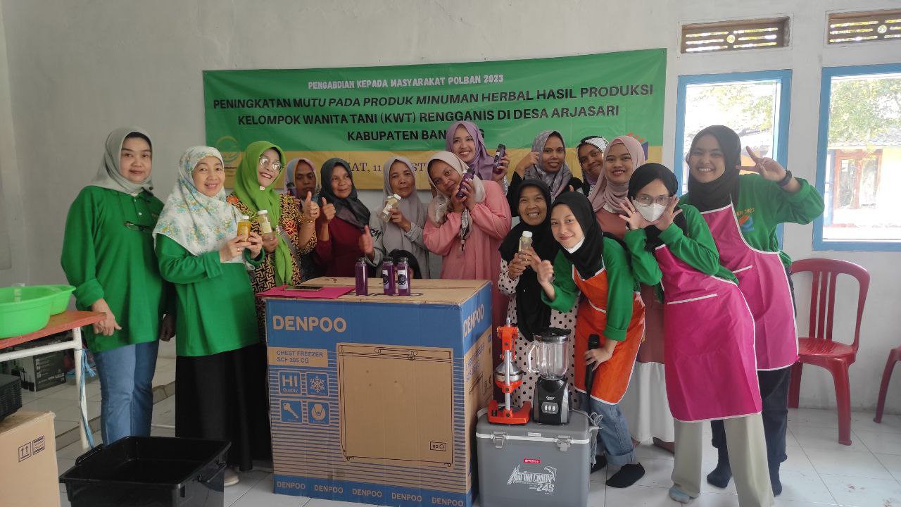 PKM Dosen Politeknik Negeri Bandung Beri Dampak bagi Kesejahteraan Petani Wanita di Bandung