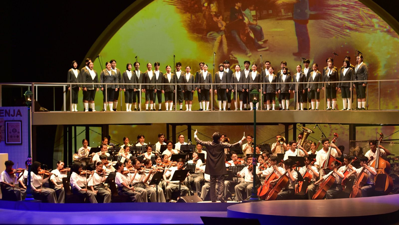Konser Musikal “Memeluk Mimpi-Mimpi” Ketika Pendidikan dan Kebudayaan Berpadu
