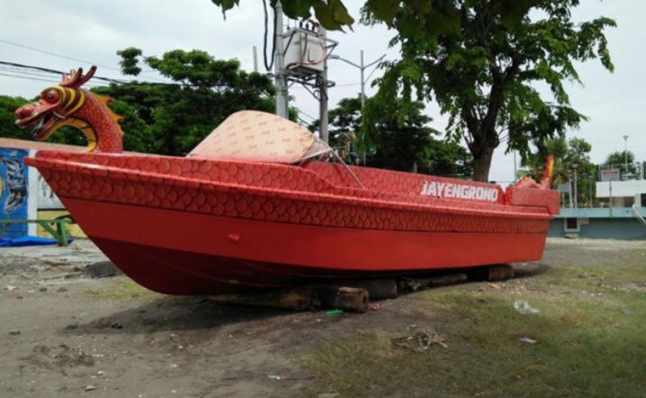 Tingkatkan Kesejahteraan Masyarakat Nelayan, SMKN Darul Ulum Muncar Produksi Kapal Fiber