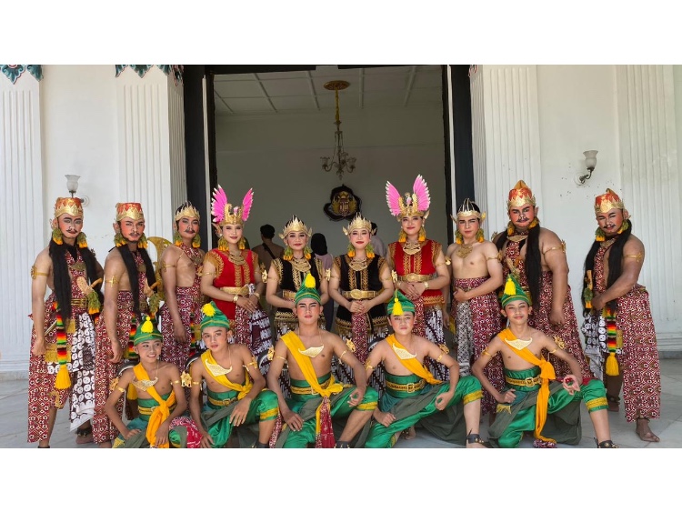 Kerja Sama AKN Seni dan Budaya Yogyakarta dengan Keraton Ngayogyakarta Hadiningrat Lahirkan Penari Klasik Yogyakarta